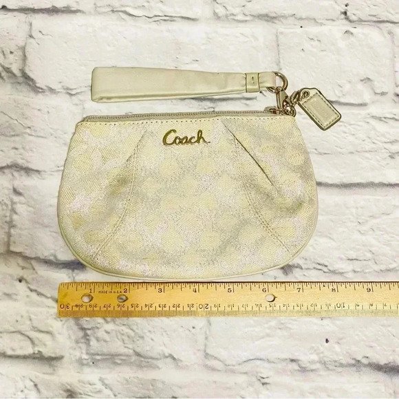 Coach Cream With Signature C’s in Metallic Silver, Silver Hardware Grey Leather - Picture 5 of 8
